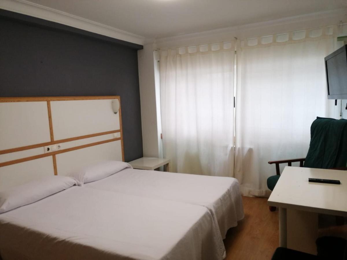 Hostal Mara آكورونيا المظهر الخارجي الصورة