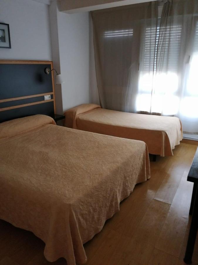 Hostal Mara آكورونيا المظهر الخارجي الصورة