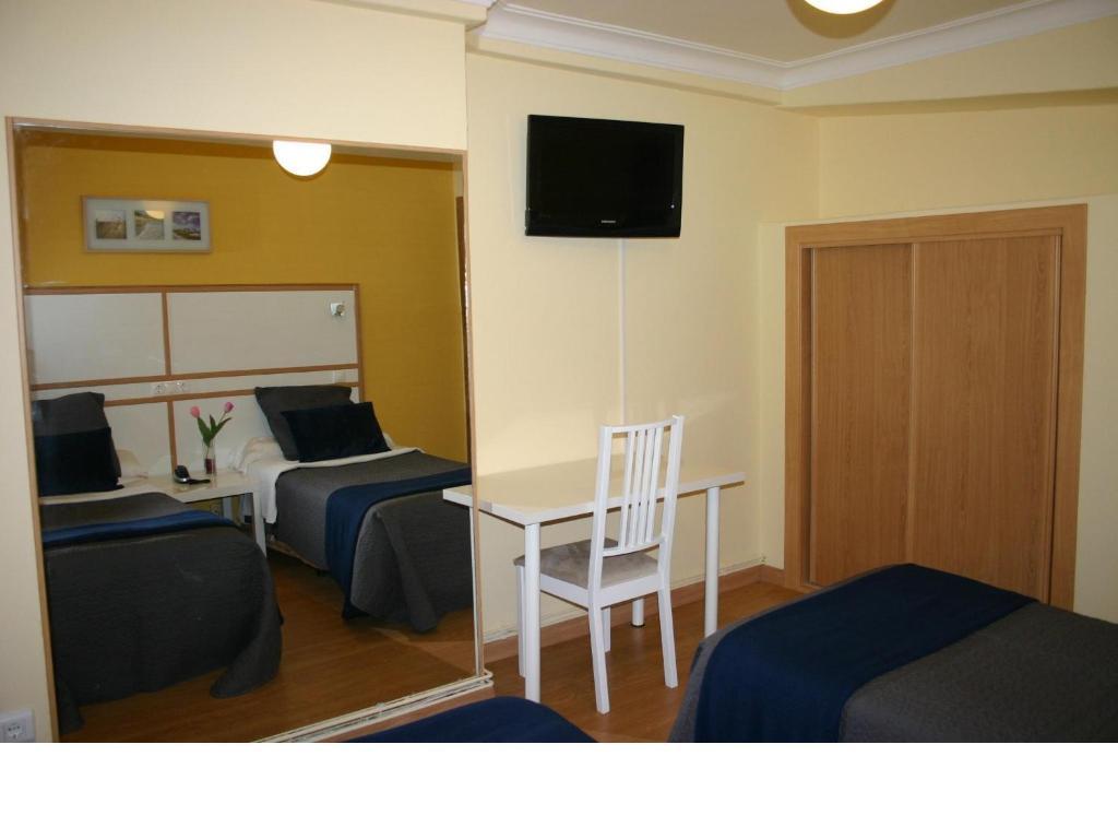 Hostal Mara آكورونيا الغرفة الصورة